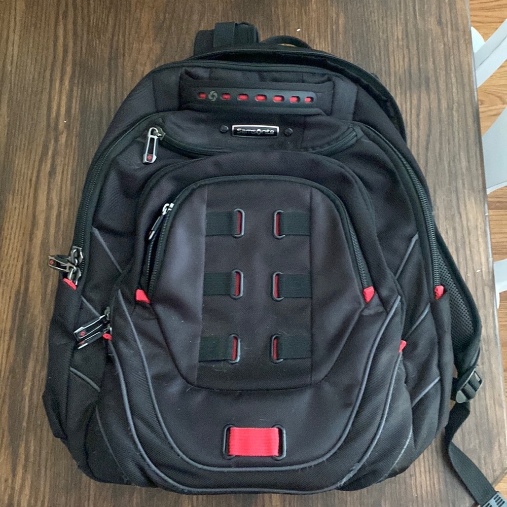 Tectonic 17" Perfect Fit Laptop Backpack